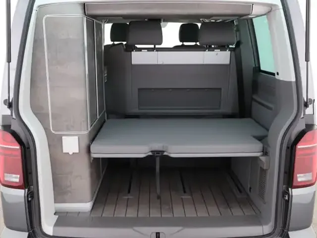 Volkswagen T6.1 California