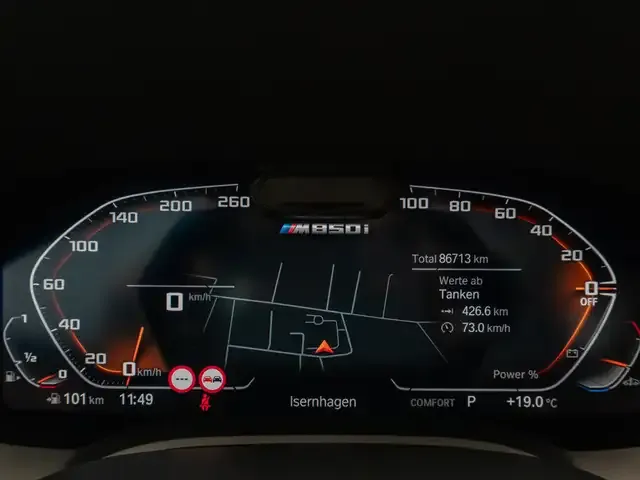 BMW M850