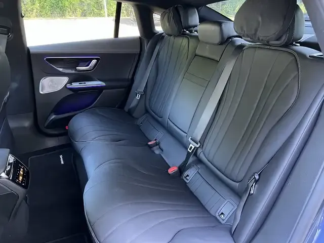 Mercedes-Benz EQE 300