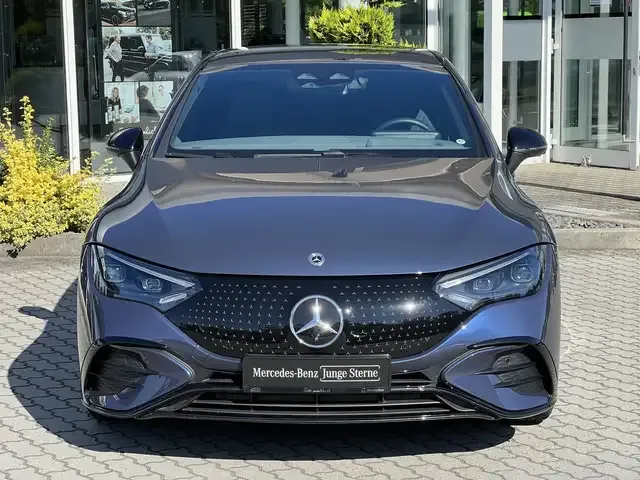 Mercedes-Benz EQE 300