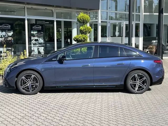 Mercedes-Benz EQE 300