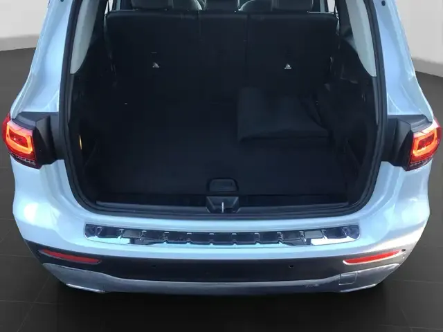 Mercedes-Benz GLB 220