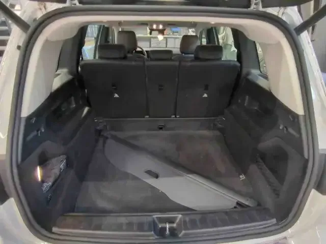 Mercedes-Benz GLB 220