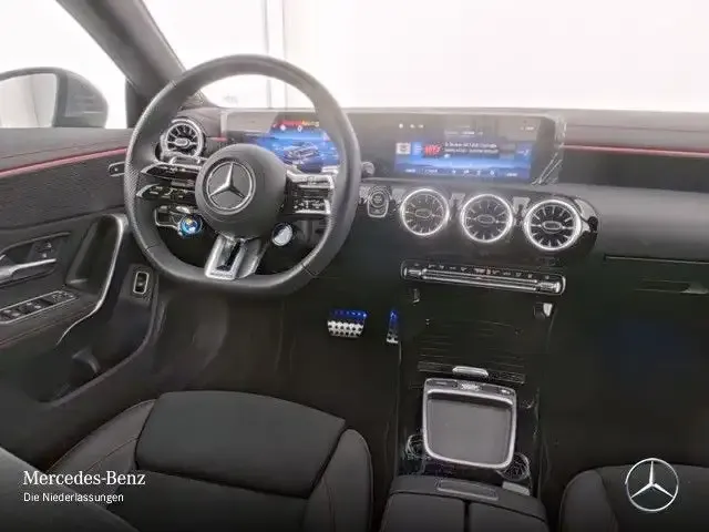 Mercedes-Benz CLA 35 AMG
