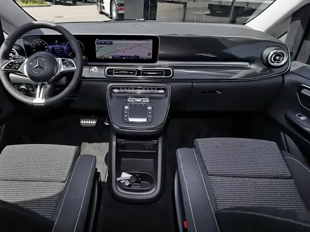 Mercedes-Benz V 250