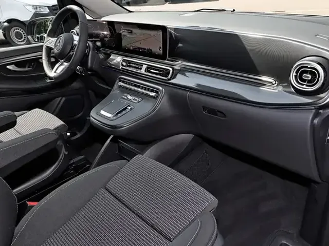 Mercedes-Benz V 250