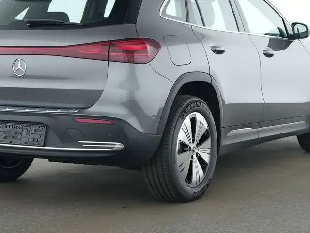 Mercedes-Benz EQA 250