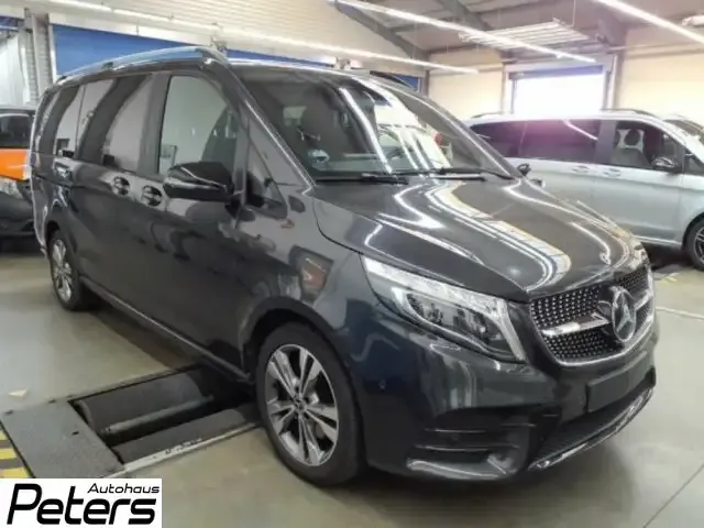 Mercedes-Benz V 250