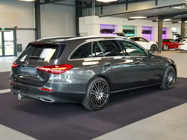 Mercedes-Benz C 220