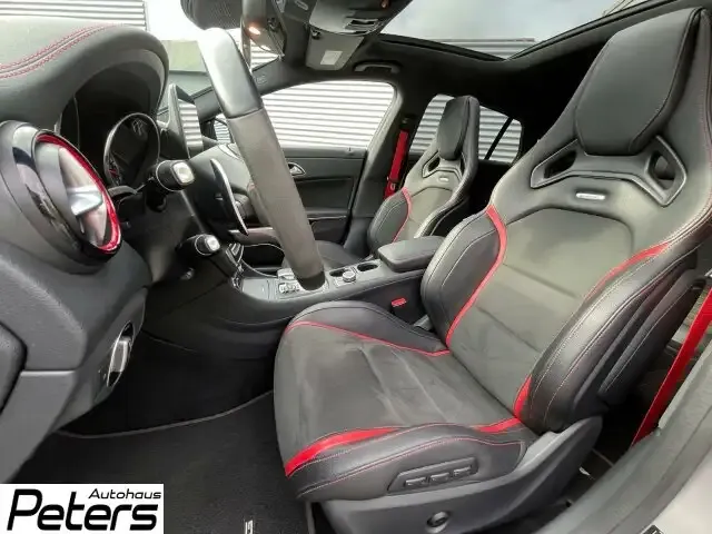 Mercedes-Benz CLA 45 AMG