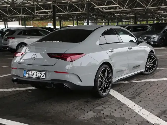 Mercedes-Benz CLA 200