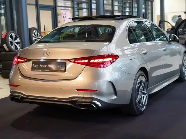 Mercedes-Benz C 300