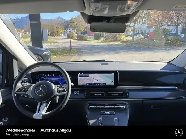 Mercedes-Benz EQV 300