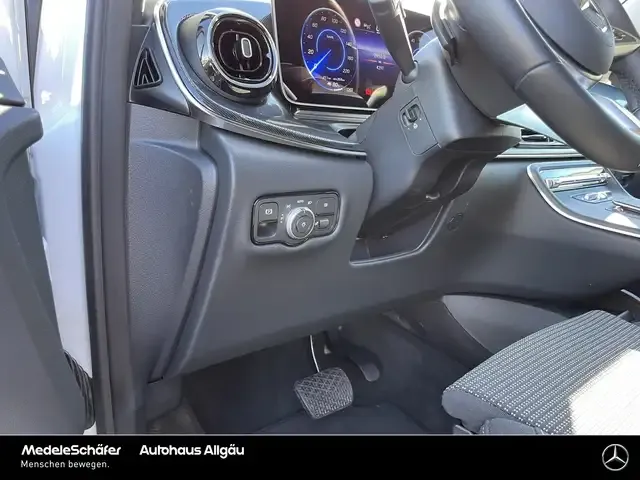 Mercedes-Benz EQV 300