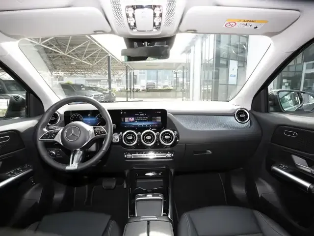 Mercedes-Benz GLA 180