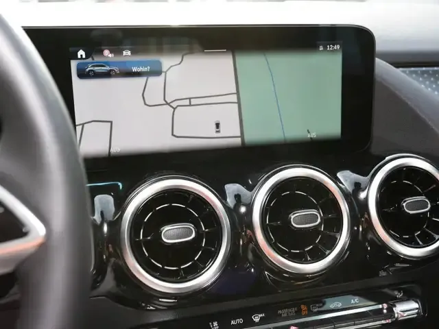 Mercedes-Benz GLA 180