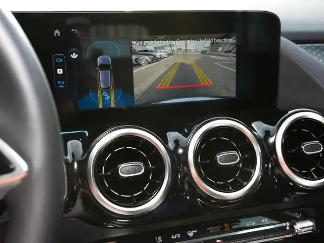 Mercedes-Benz GLA 180