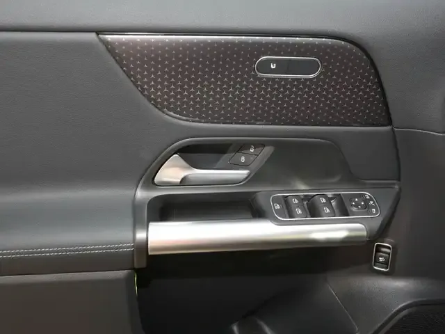 Mercedes-Benz GLA 180