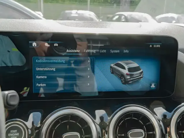 Mercedes-Benz GLA 180