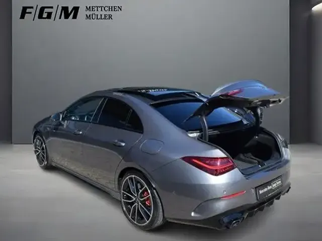 Mercedes-Benz CLA 35 AMG
