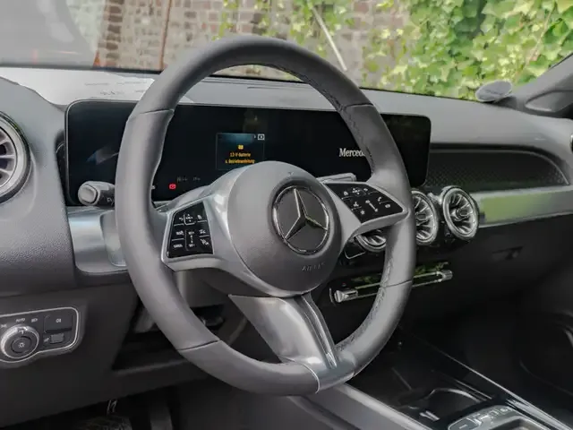 Mercedes-Benz GLB 200