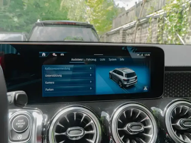 Mercedes-Benz GLB 200