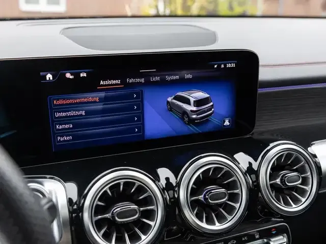 Mercedes-Benz EQB 300