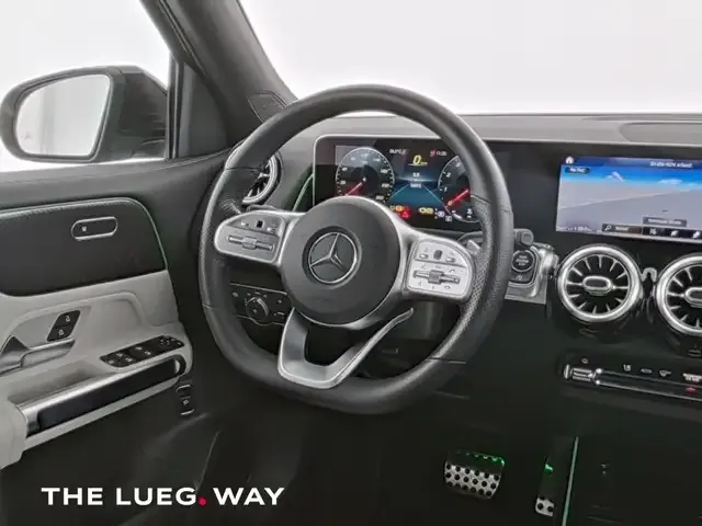 Mercedes-Benz GLB 200