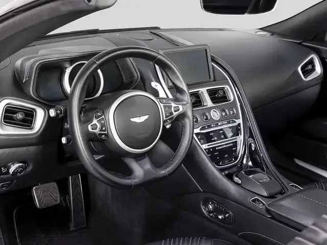 Aston Martin DB11