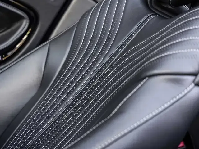 Aston Martin DB11