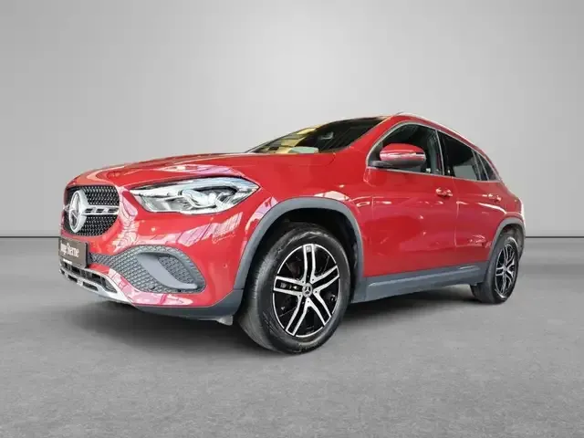 Mercedes-Benz GLA 200
