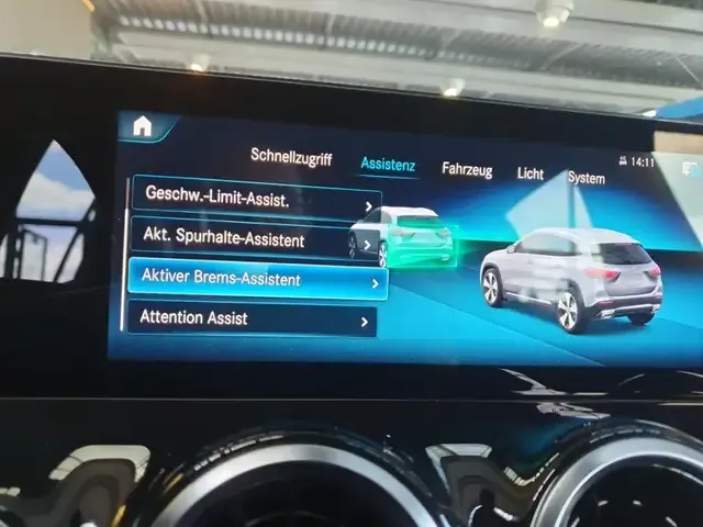 Mercedes-Benz GLA 200