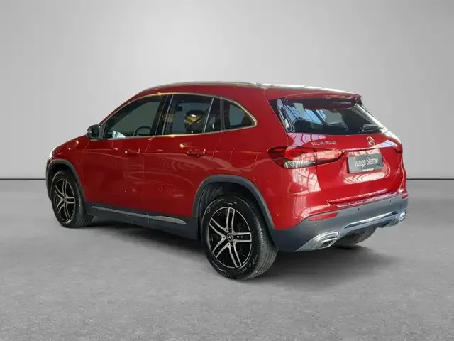 Mercedes-Benz GLA 200