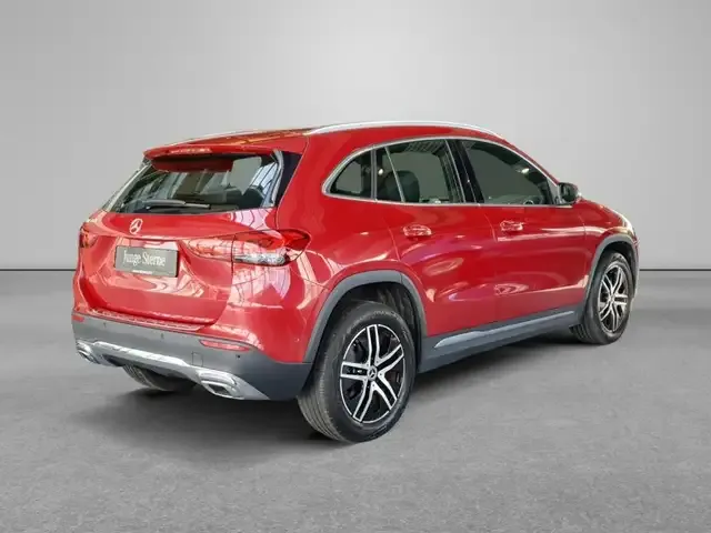 Mercedes-Benz GLA 200