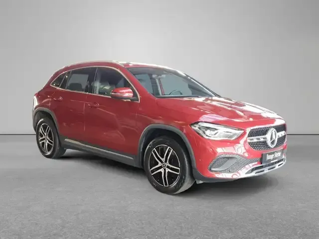 Mercedes-Benz GLA 200