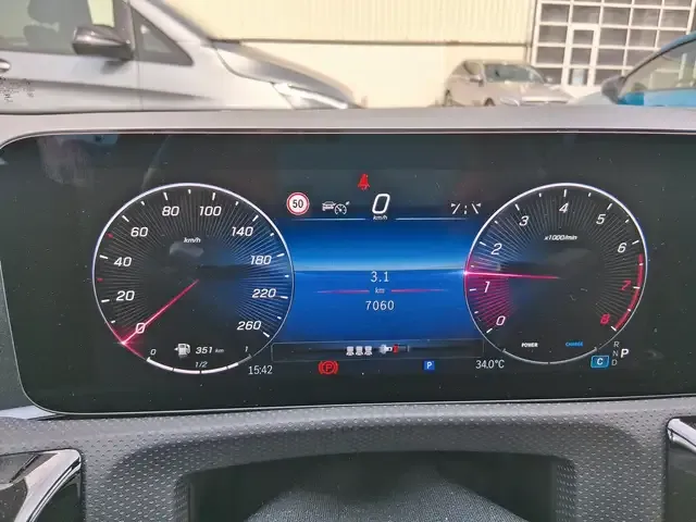 Mercedes-Benz CLA 180