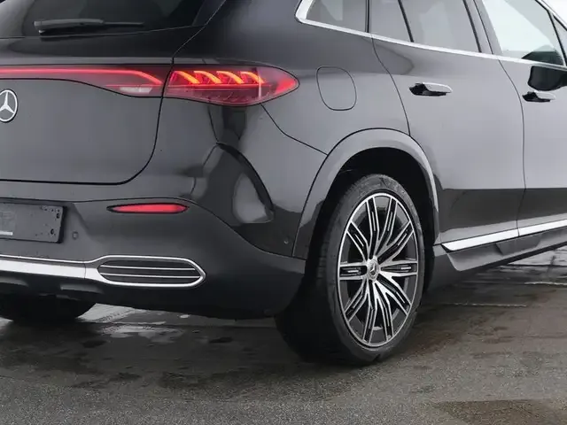 Mercedes-Benz EQE SUV