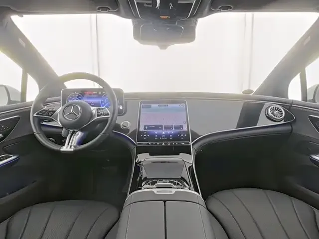 Mercedes-Benz EQE 300