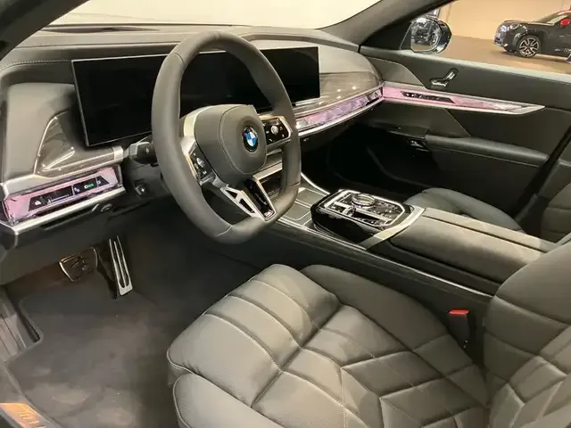 BMW 740