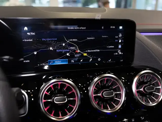 Mercedes-Benz EQA 300