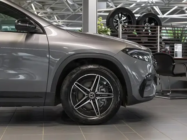 Mercedes-Benz EQA 300