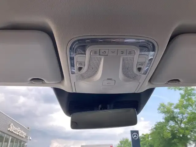 Mercedes-Benz V 250