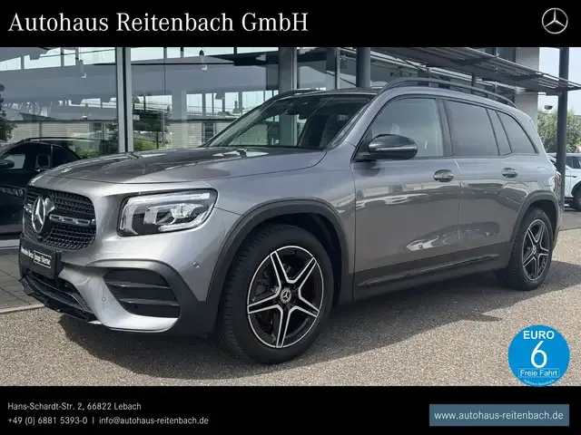 Mercedes-Benz GLB 200