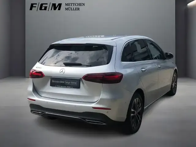 Mercedes-Benz B 200