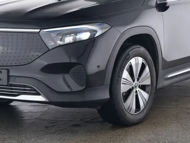 Mercedes-Benz EQB 300