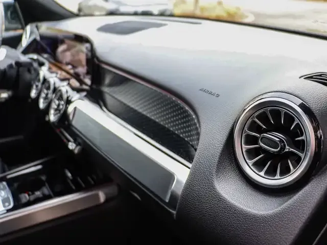 Mercedes-Benz EQB 300