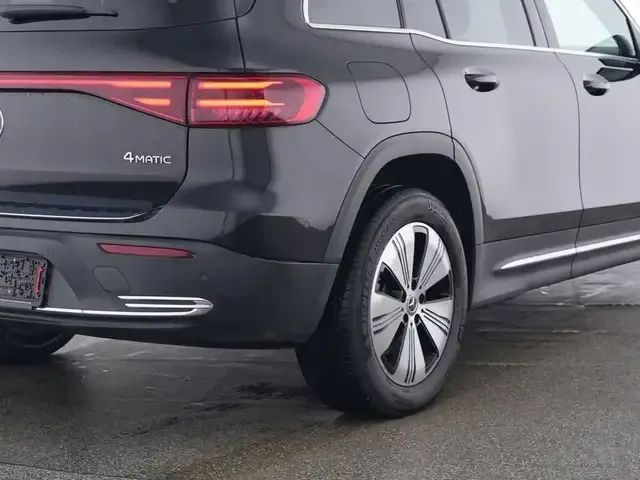 Mercedes-Benz EQB 300