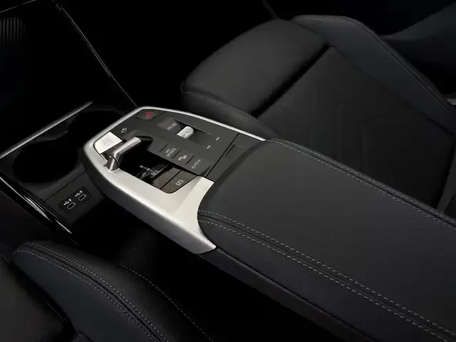 BMW 225