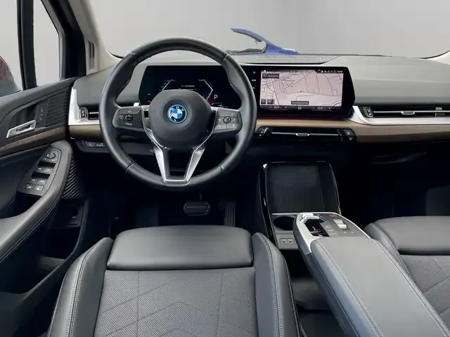 BMW 225