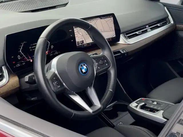BMW 225